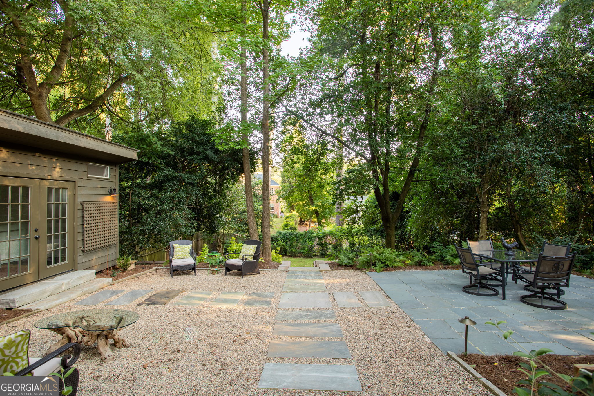 896 Glenbrook DR NW
