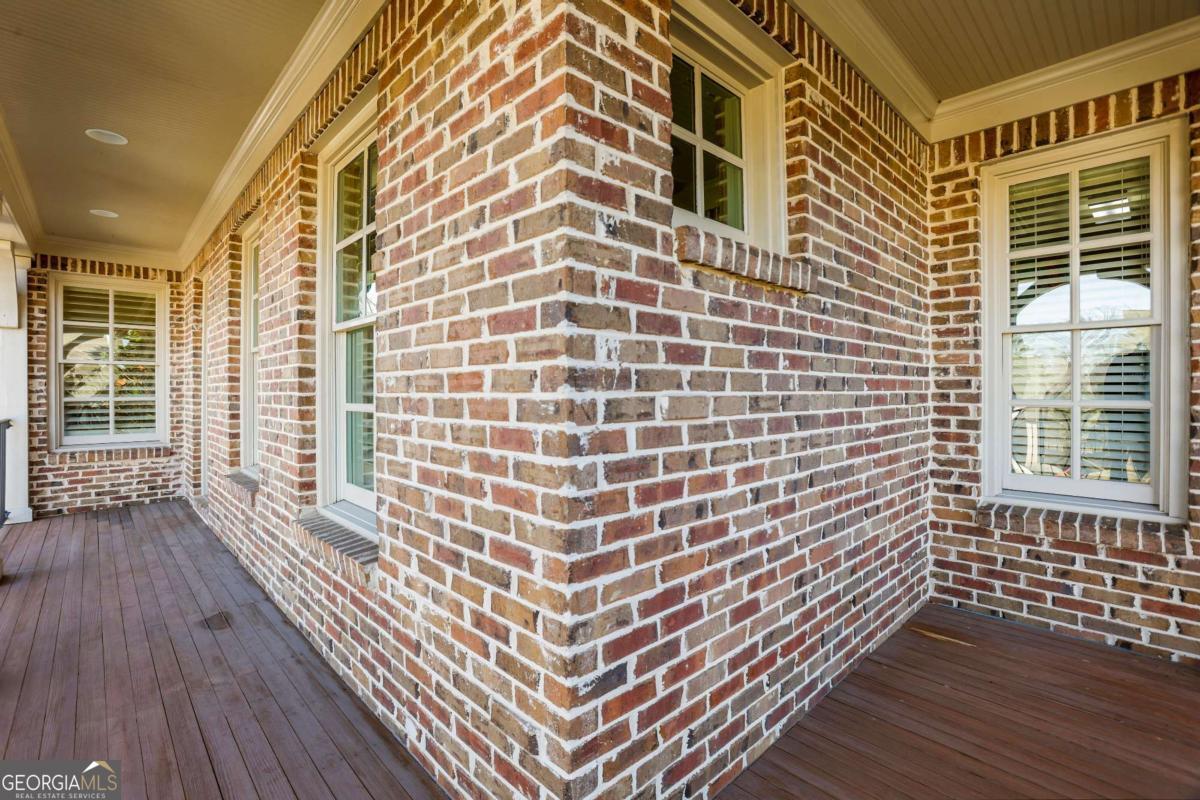 2150 Whitestone CT SE