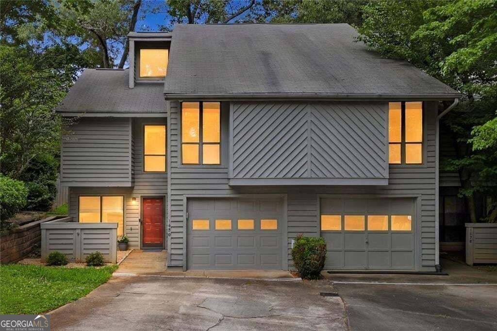 Photo of 1098 Creatwood Place SE, Smyrna, GA 30080 (MLS # 10858119)