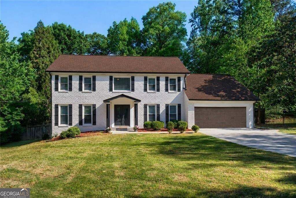 Photo of 2368 Fenhurst Place, Dunwoody, GA 30338 (MLS # 10853466)
