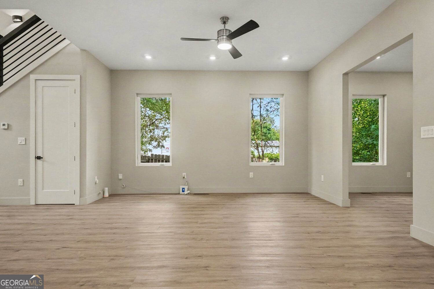 2402 Lynn Iris DR