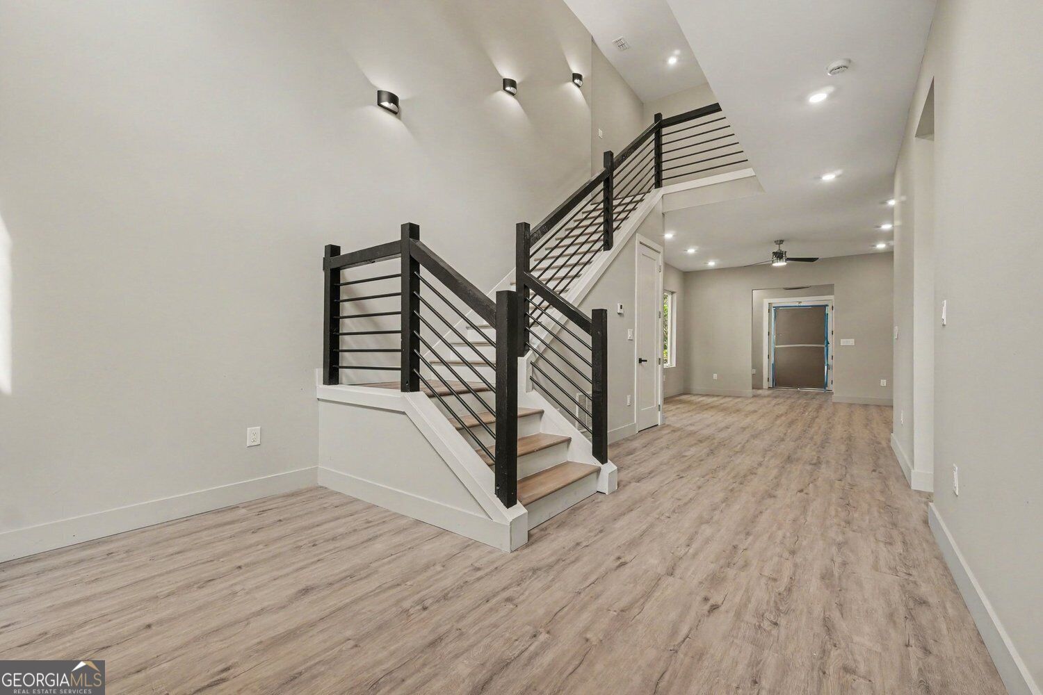 2402 Lynn Iris DR