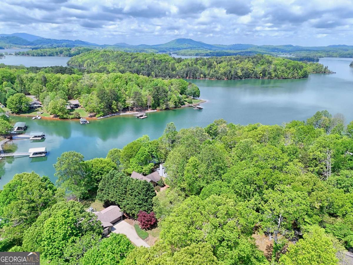 2403 Hidden Valley RD