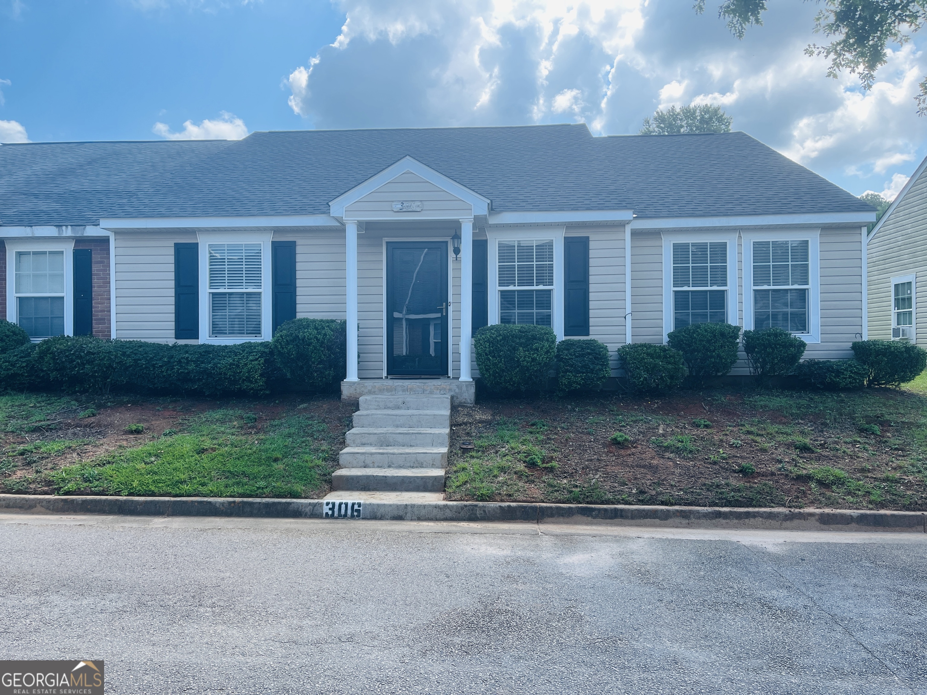 Wow! Check out this charming 3 bedroom 2 bathroom townhome in Lagrange! With a Garage and fenced in backyard, this townhouse offers plenty of privacy with only 1 common wall! This home has ample space for relaxing or entertaining and is minutes from restaurants, shopping and schools. Must see!!