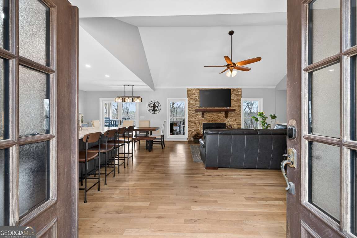 7223 Flowery Branch RD