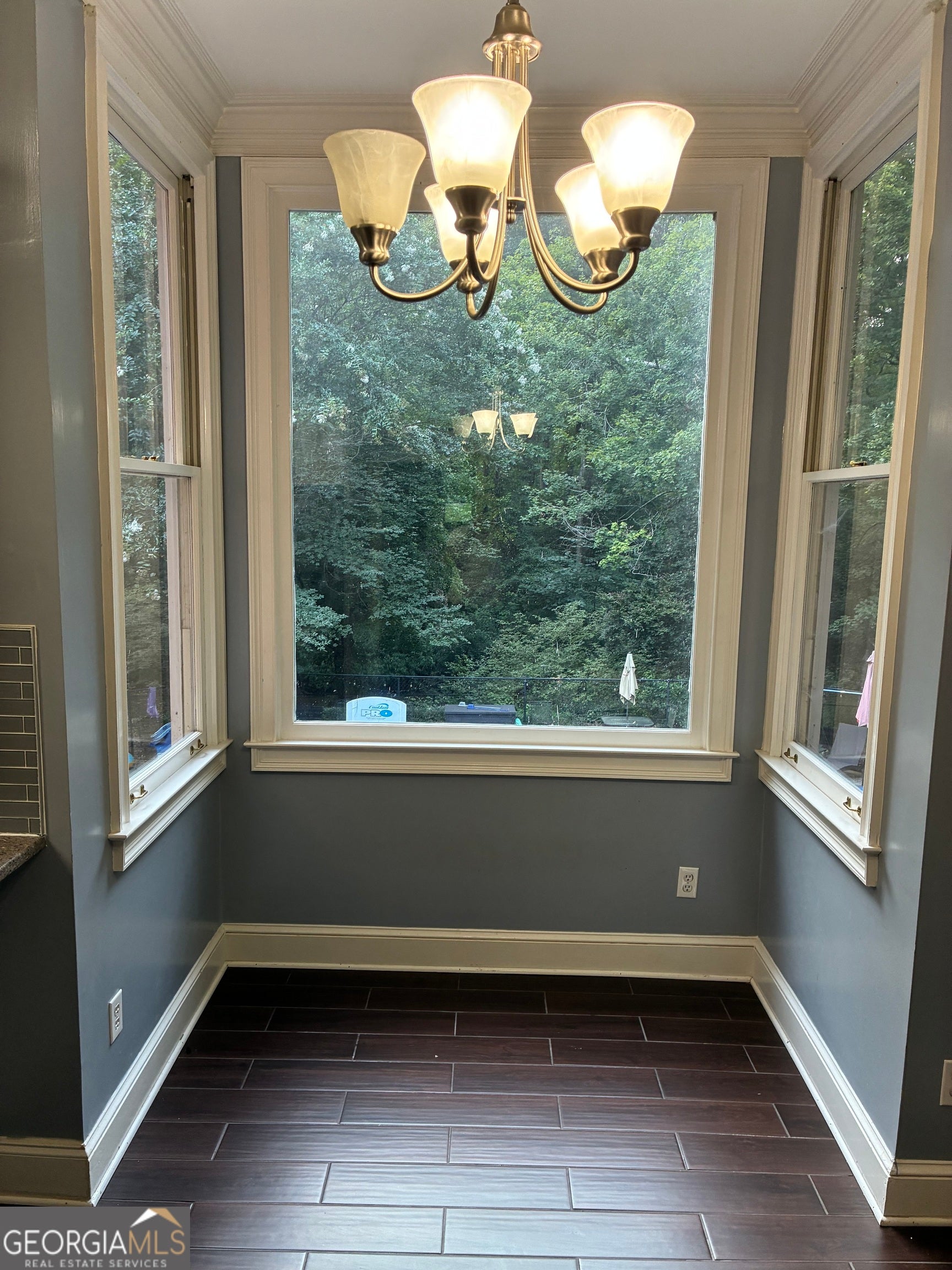 110 Regal Oak