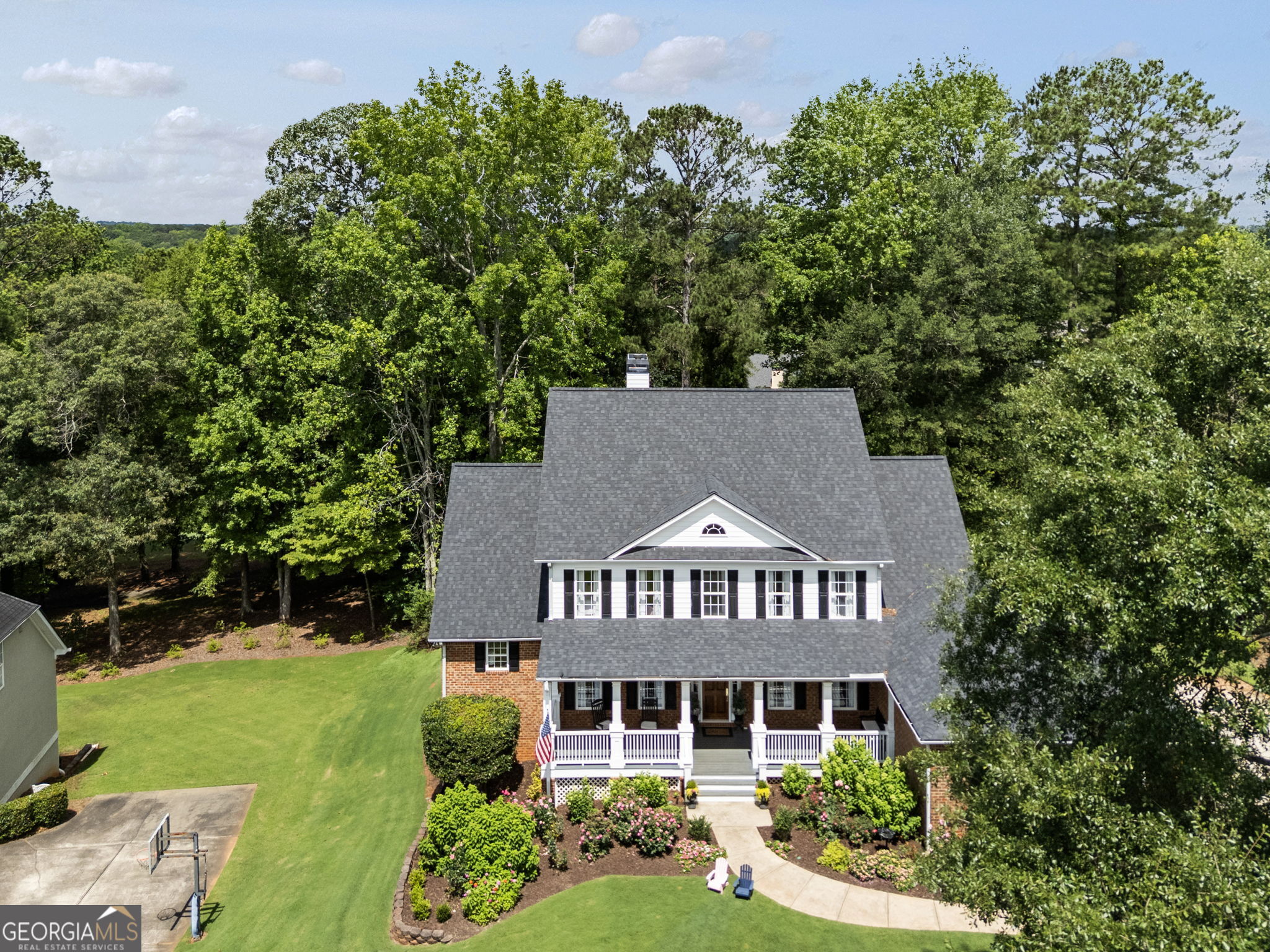 905 White Oak DR