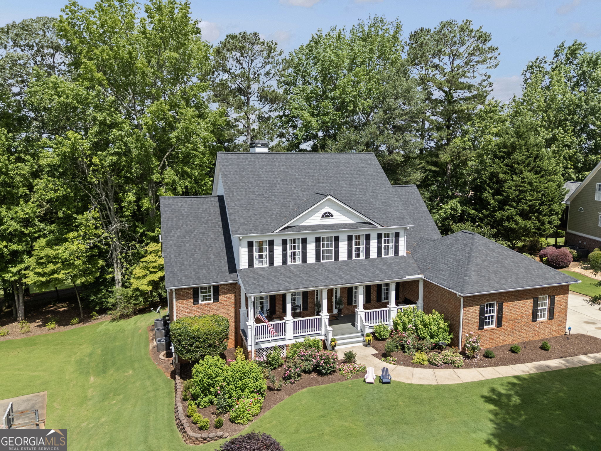 905 White Oak DR
