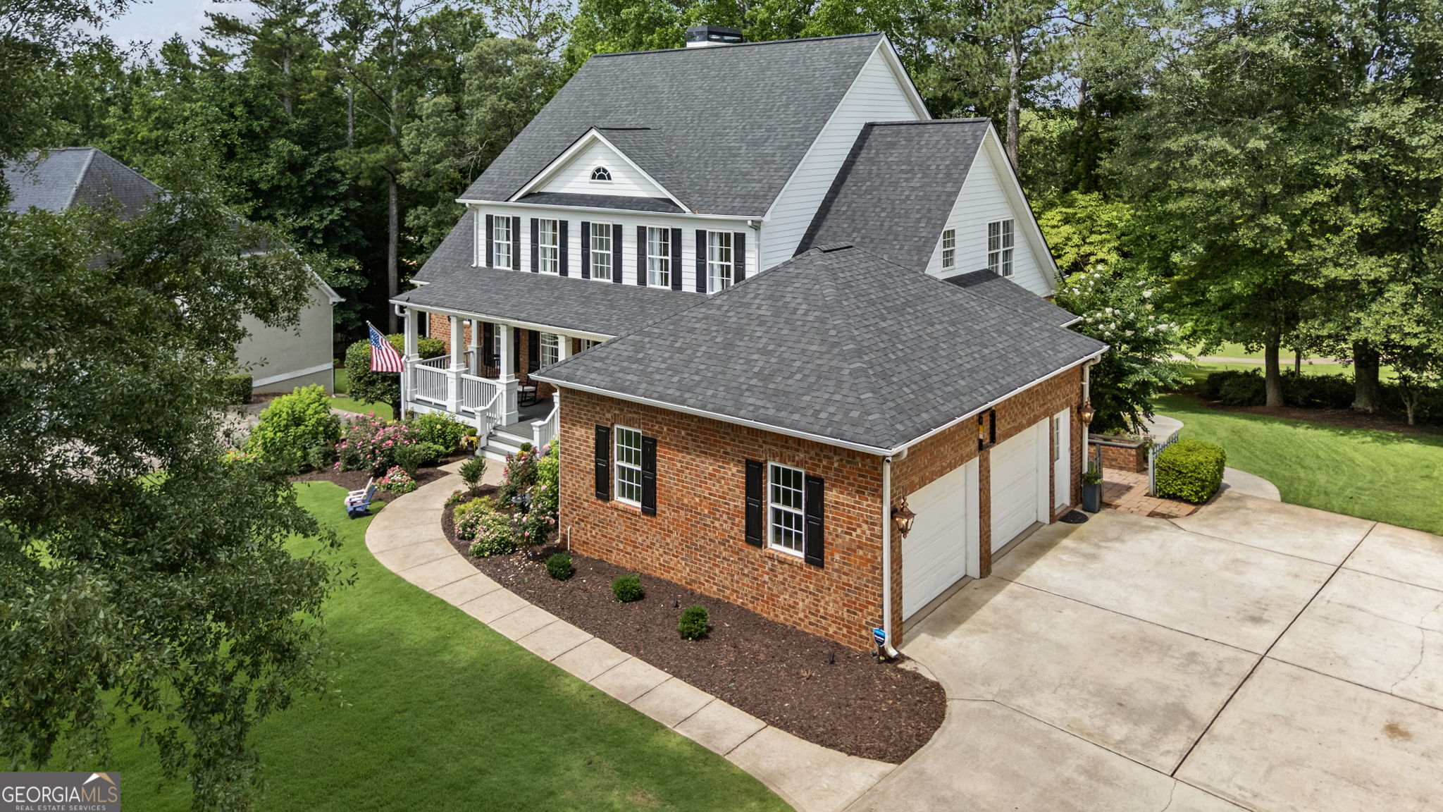 905 White Oak DR