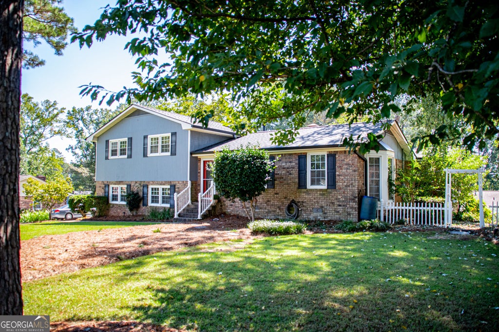 Photo of 105 Kathy Lane, Carrollton, GA 30117 (MLS # 10868933)