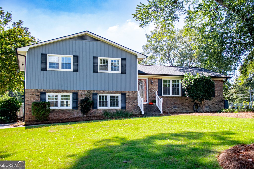 Photo of 105 Kathy Lane, Carrollton, GA 30117 (MLS # 10868933)