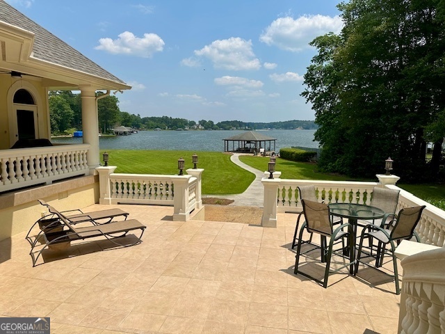 2643 Edgewater CT