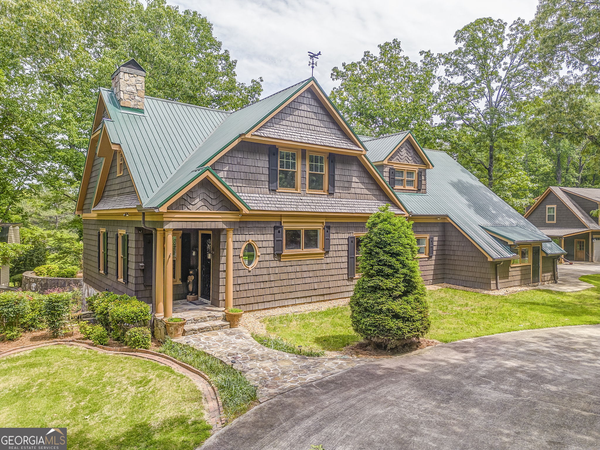 371 Stallion DR