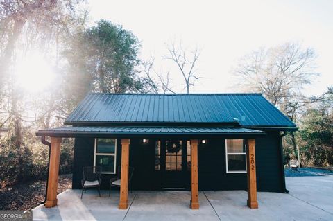 208 Church Street, Hogansville, GA 30230 - #: 10628027