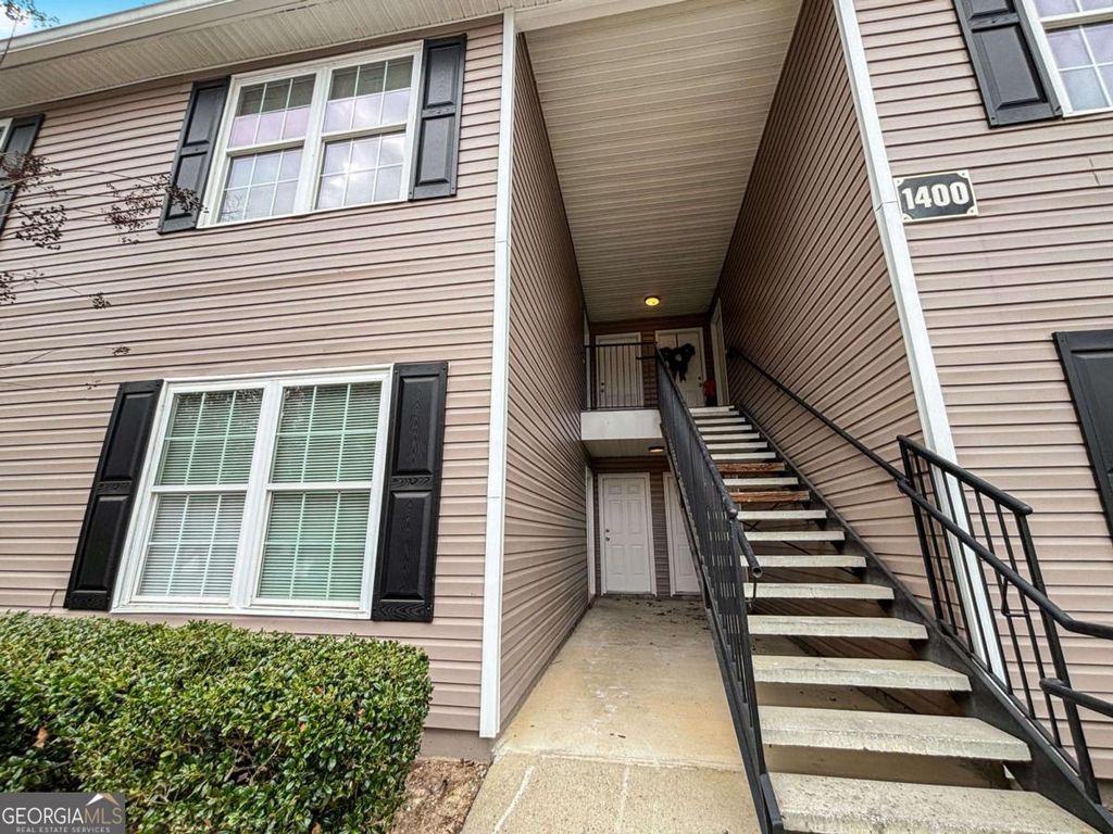 Photo of 1400 Stonehaven Circle #1402, Cartersville, GA 30121 (MLS # 10670660)