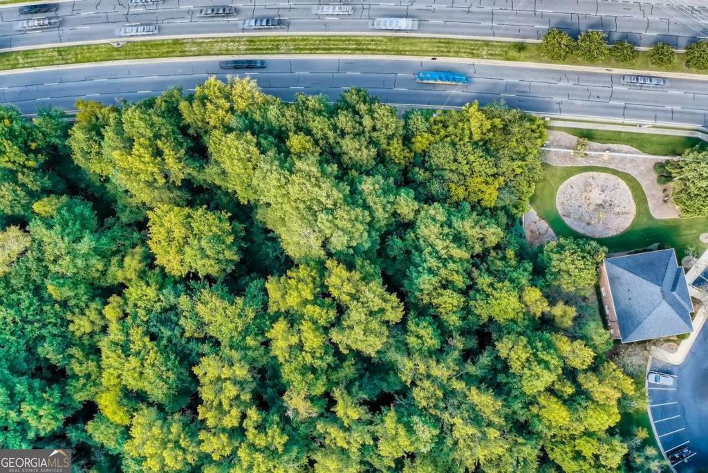 Photo of 0 W Crossville Road, Roswell, GA 30075 (MLS # 10680890)