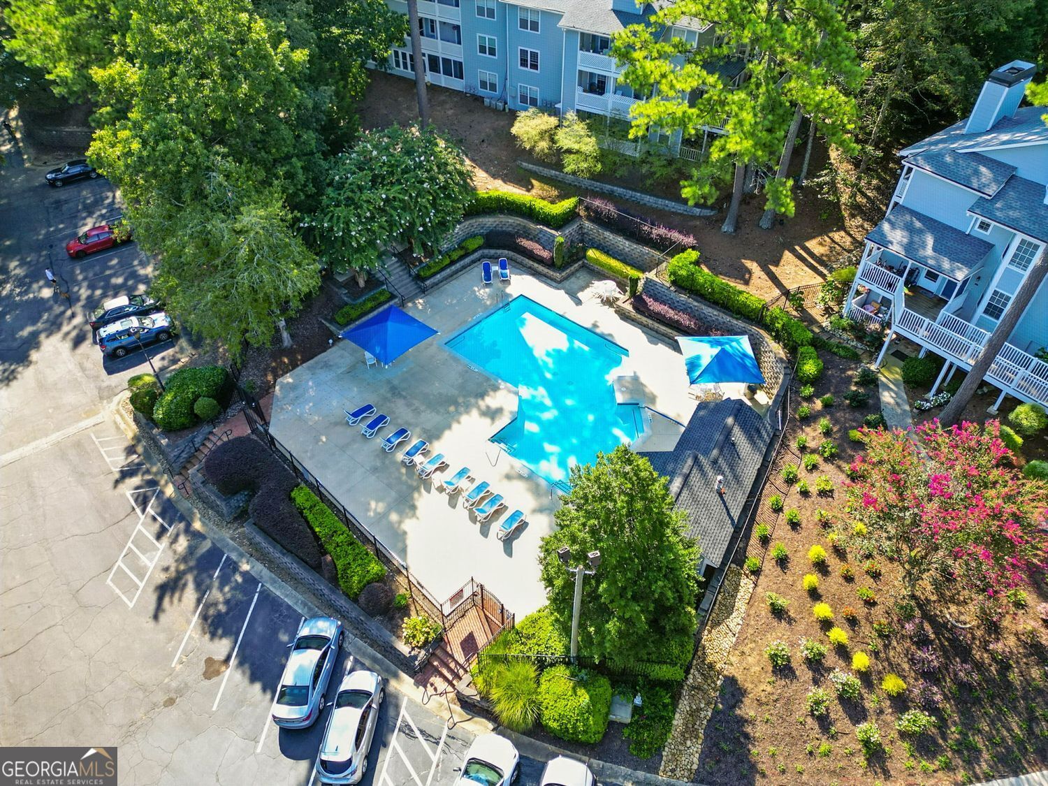 THE WILLOWS BY RIVER CONDOS - Residential