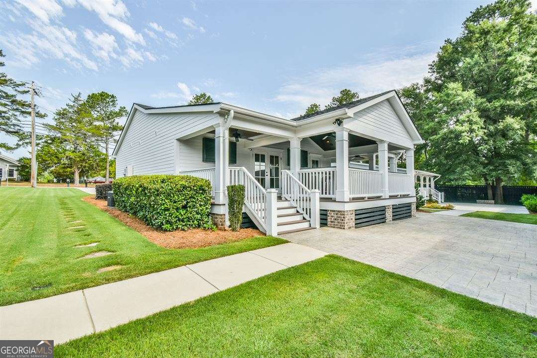 1058 Bertram RD