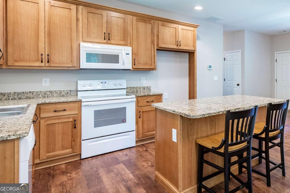 410 N Sharp Mountain Church LN