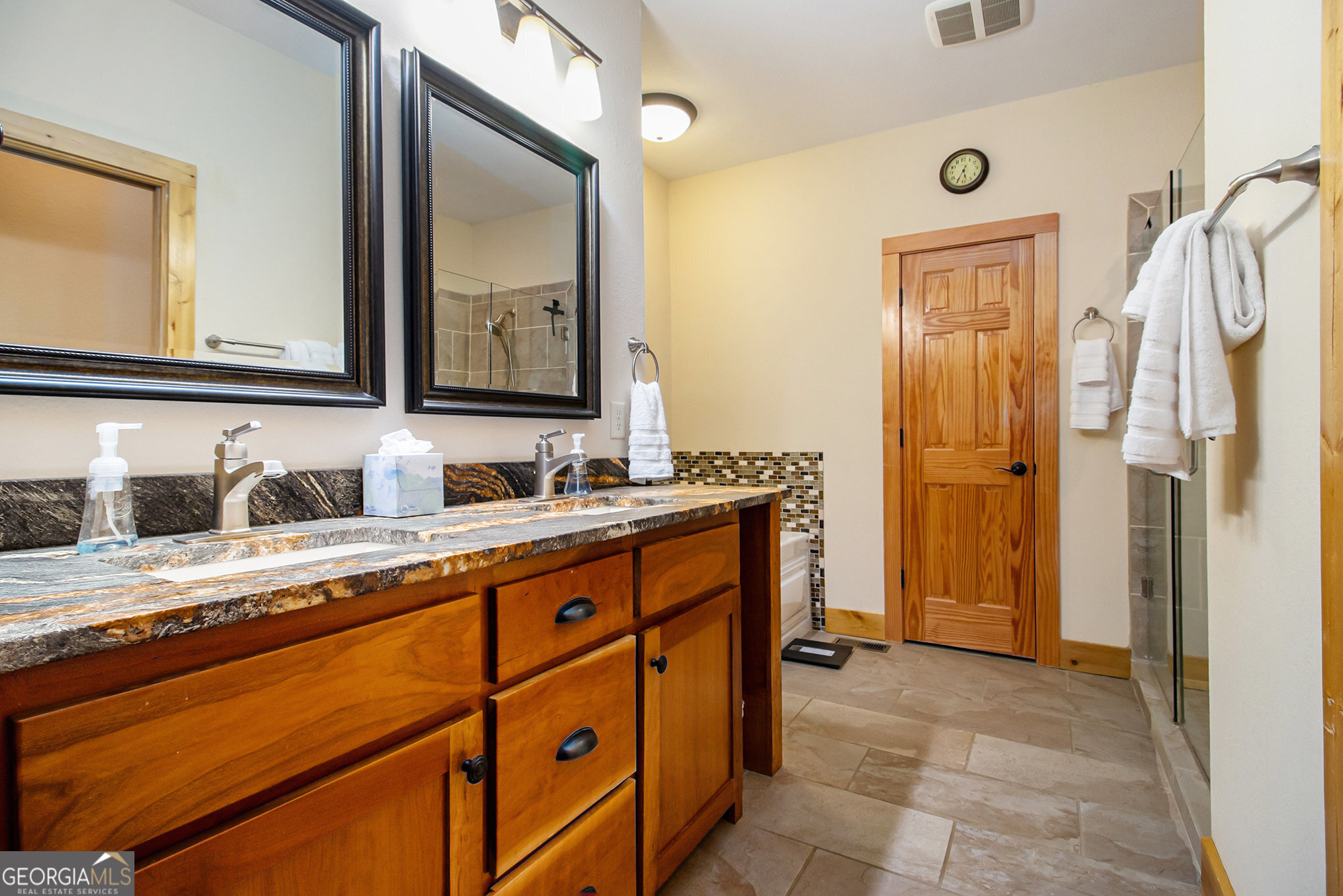 Cleveland, Georgia 30528, United States, 3 Bedrooms Bedrooms, ,3 BathroomsBathrooms,Residential,Pending,12264