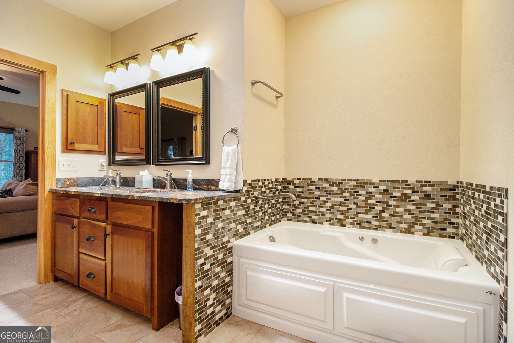 Cleveland, Georgia 30528, United States, 3 Bedrooms Bedrooms, ,3 BathroomsBathrooms,Residential,Pending,12264