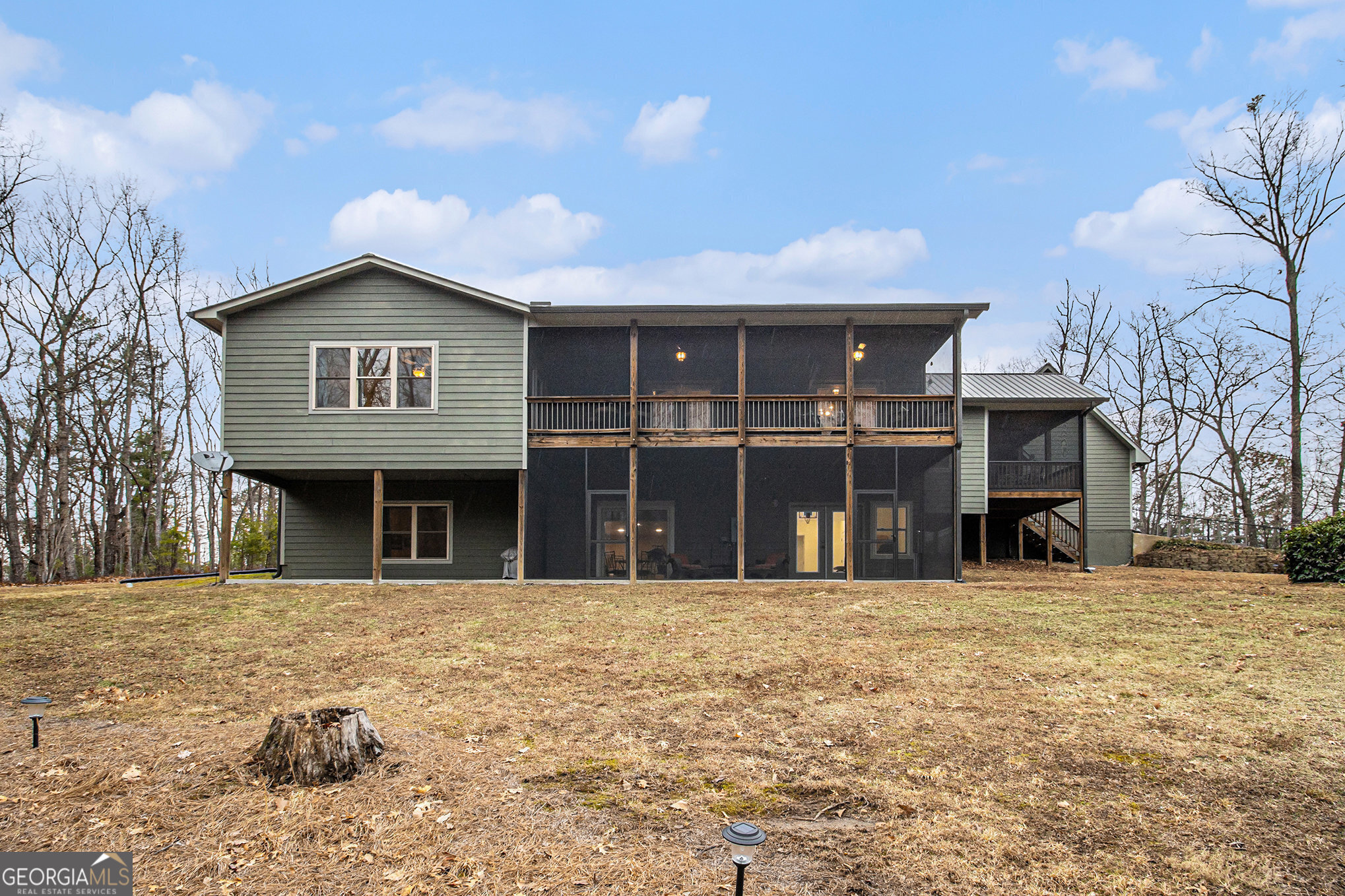 Cleveland, Georgia 30528, United States, 3 Bedrooms Bedrooms, ,3 BathroomsBathrooms,Residential,Pending,12264