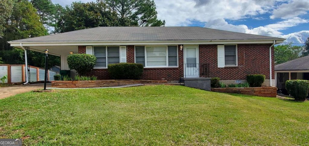 Photo of 2704 Gresham Road SE, Atlanta, GA 30316 (MLS # 10710415)