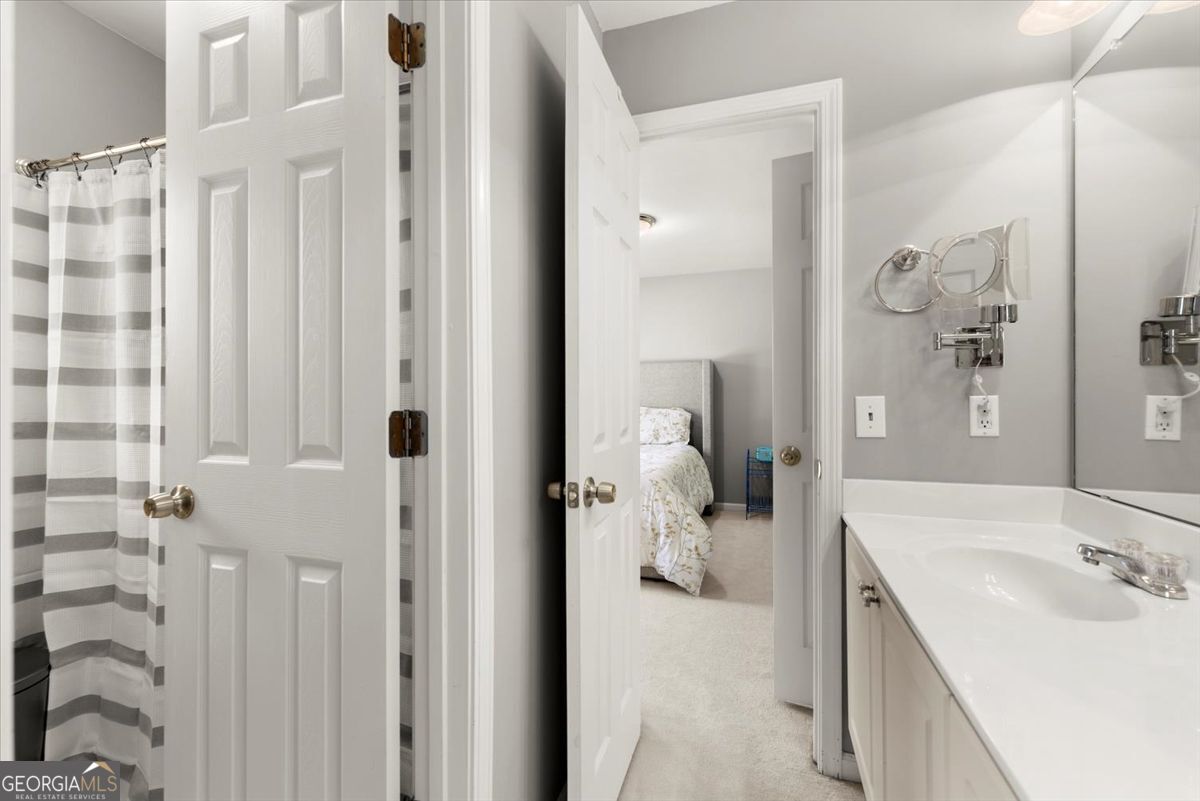 Oxford Lakes - Residential