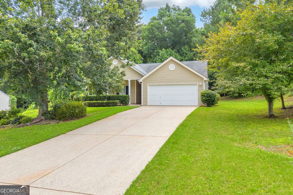 Photo of 1305 Manning Way, Monroe, GA 30656 (MLS # 10790200)