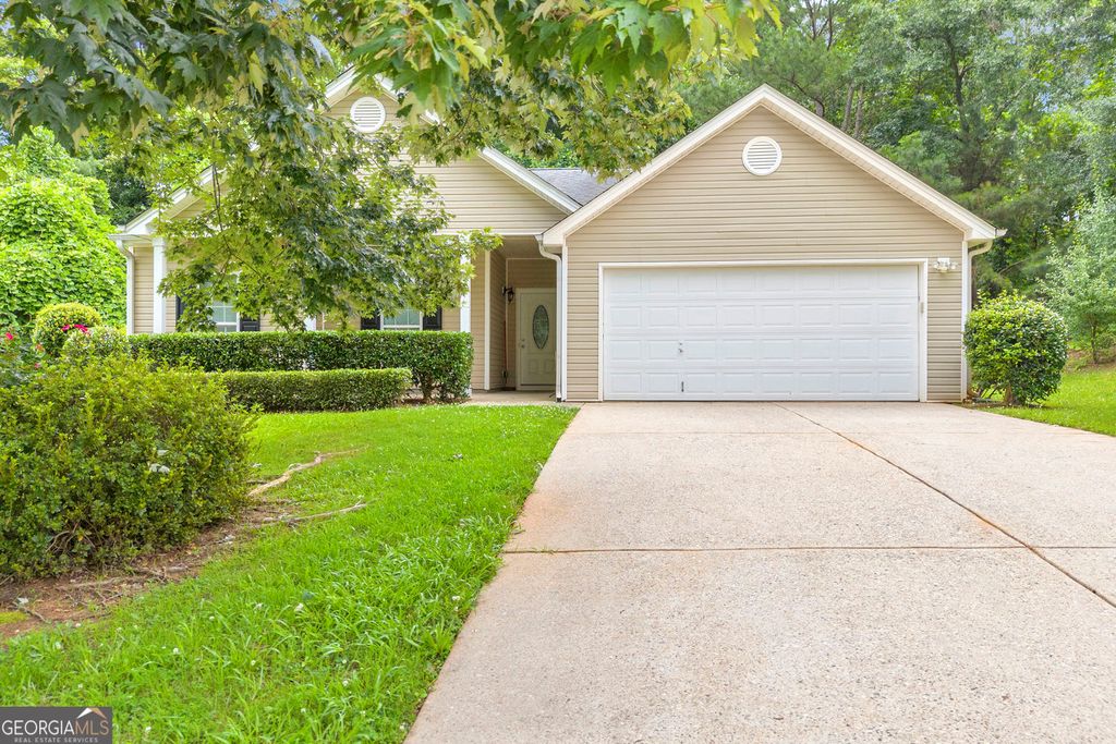 Photo of 1305 Manning Way, Monroe, GA 30656 (MLS # 10790200)