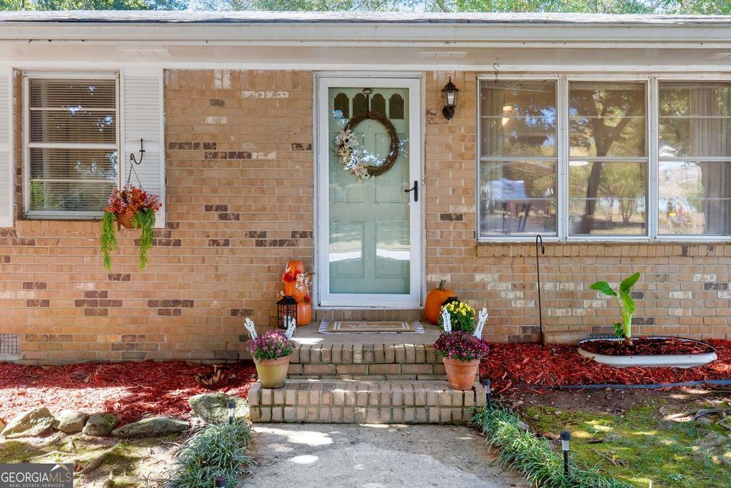 Photo of 1519 Red Briar Way, Jonesboro, GA 30236 (MLS # 10631681)