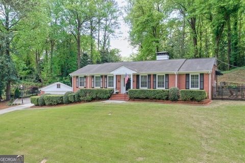 Photo of 42 Pine Lake Drive, Sandy Springs, GA 30327 (MLS # 10669136)