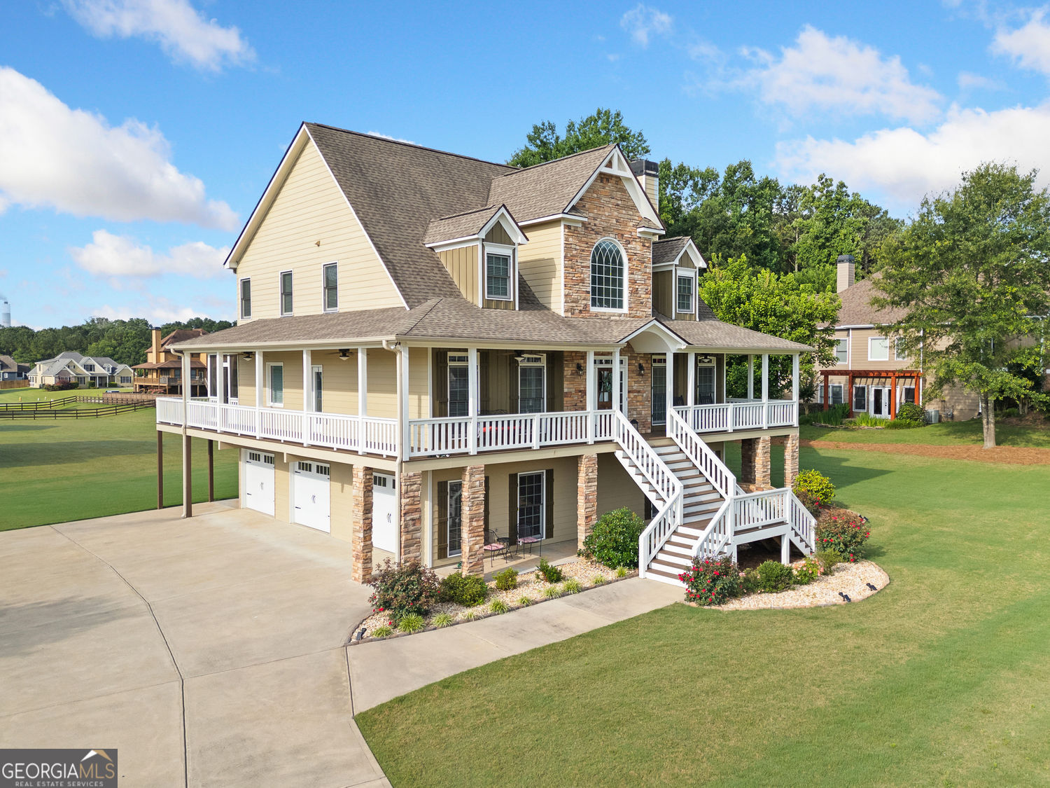 92 River Walk PKWY