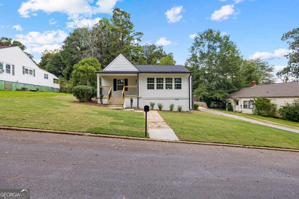 Photo of 103 Carden Street, Hogansville, GA 30230 (MLS # 10826725)