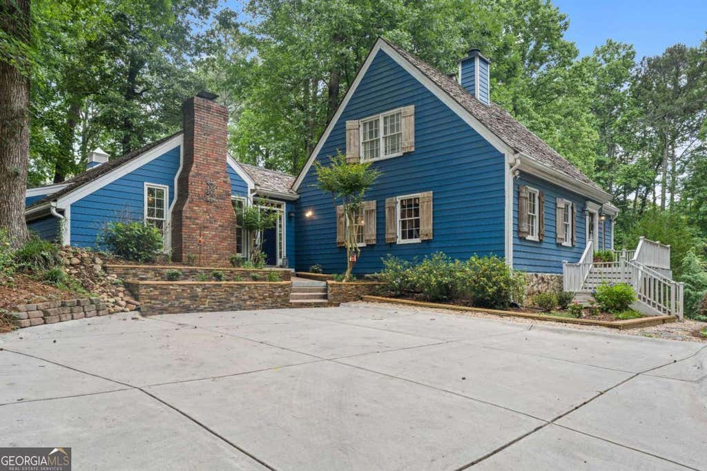 Photo of 2872 Mcpherson Road NE, Roswell, GA 30075 (MLS # 10777656)