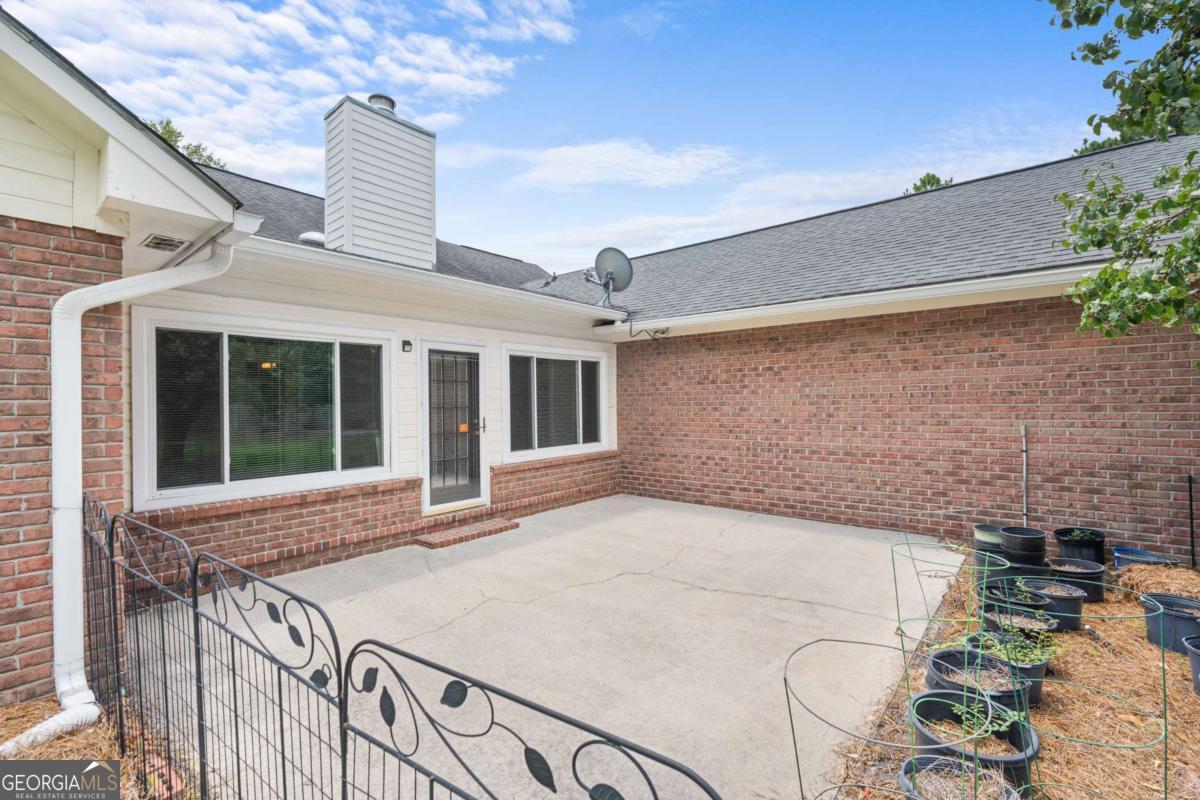 1009 Hunters Pointe DR