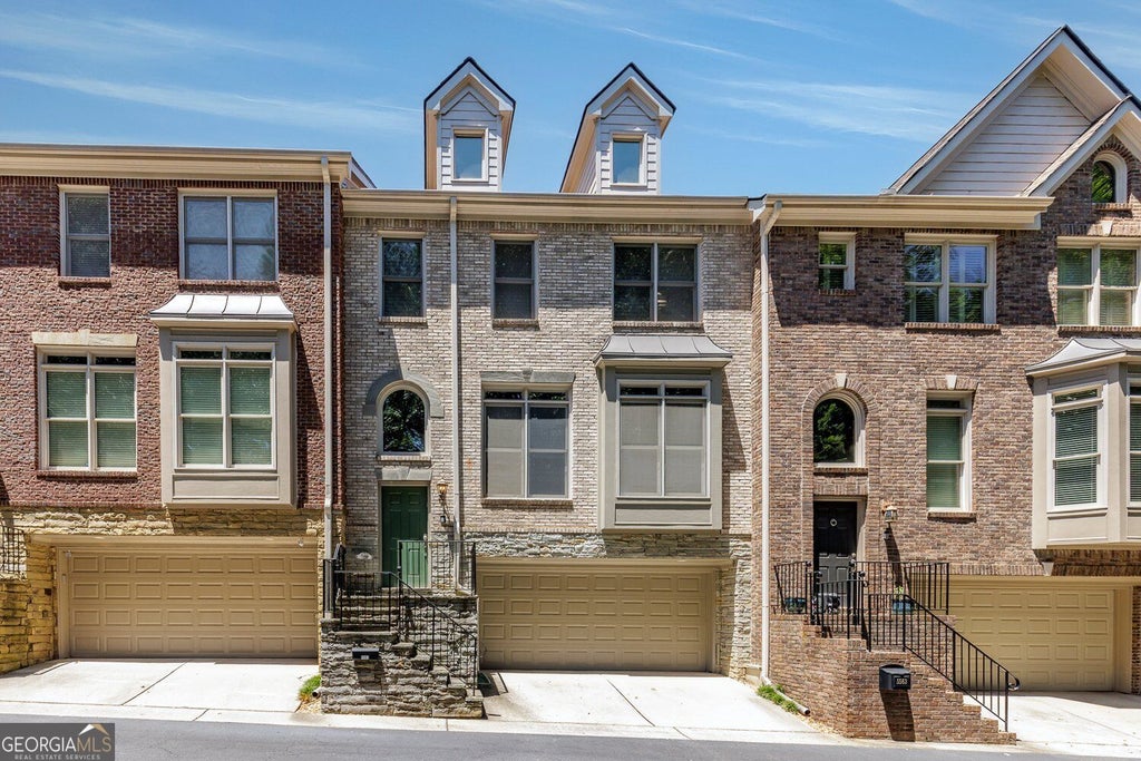 Photo of 5561 Julian Place, Atlanta, GA 30342 (MLS # 10853180)