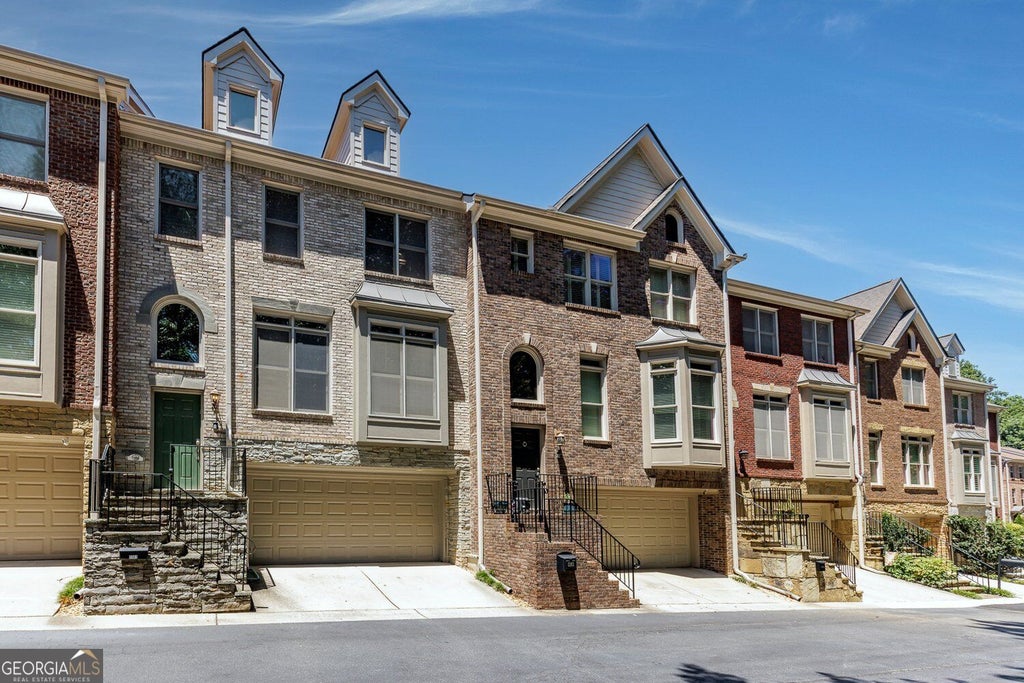 Photo of 5561 Julian Place, Atlanta, GA 30342 (MLS # 10853180)