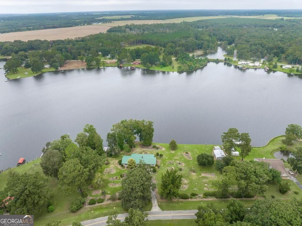 1056 S Lake DR