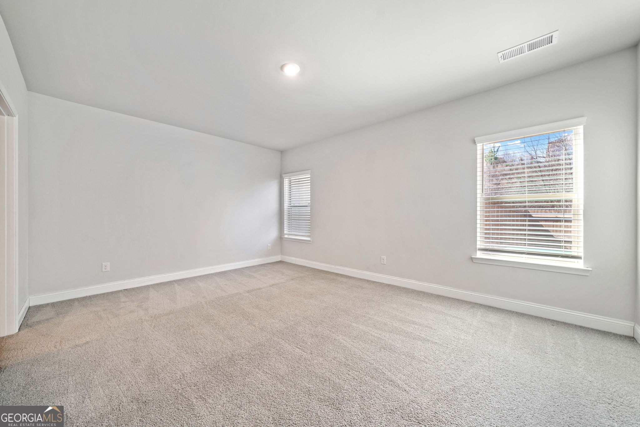 Dawsonville, Georgia 30534, United States, 5 Bedrooms Bedrooms, ,4 BathroomsBathrooms,Residential,Active,77535