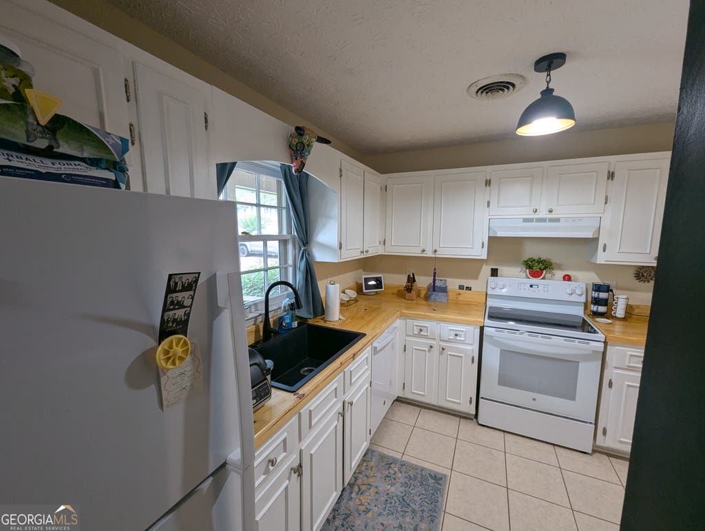 Photo of 135 Dennis Drive #APT 5, Athens, GA 30605 (MLS # 10798301)