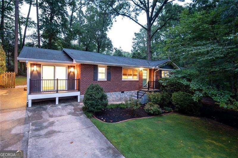 1170 N Druid Woods CT
