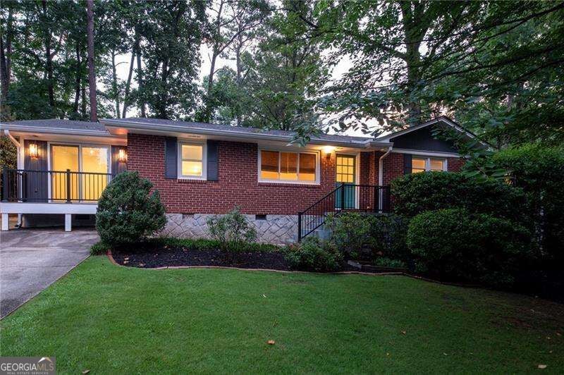 1170 N Druid Woods CT