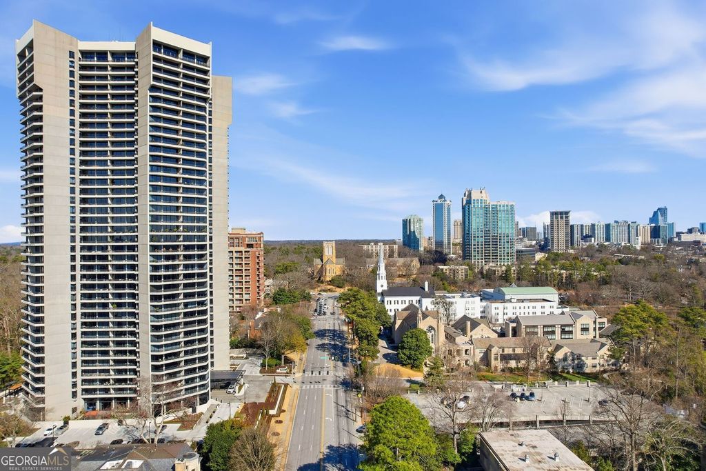 Photo of 2660 Peachtree Road NW #20D, Atlanta, GA 30305 (MLS # 10696869)