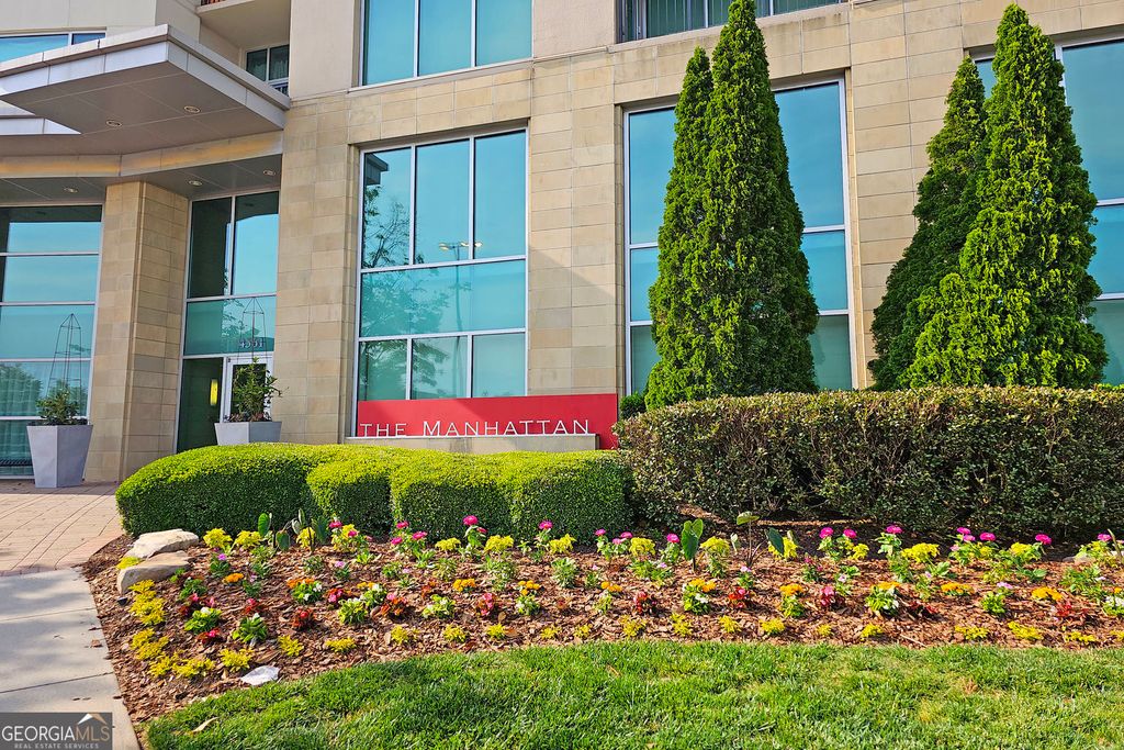 Photo of 4561 Olde Perimeter Way #1002, Atlanta, GA 30346 (MLS # 10661297)