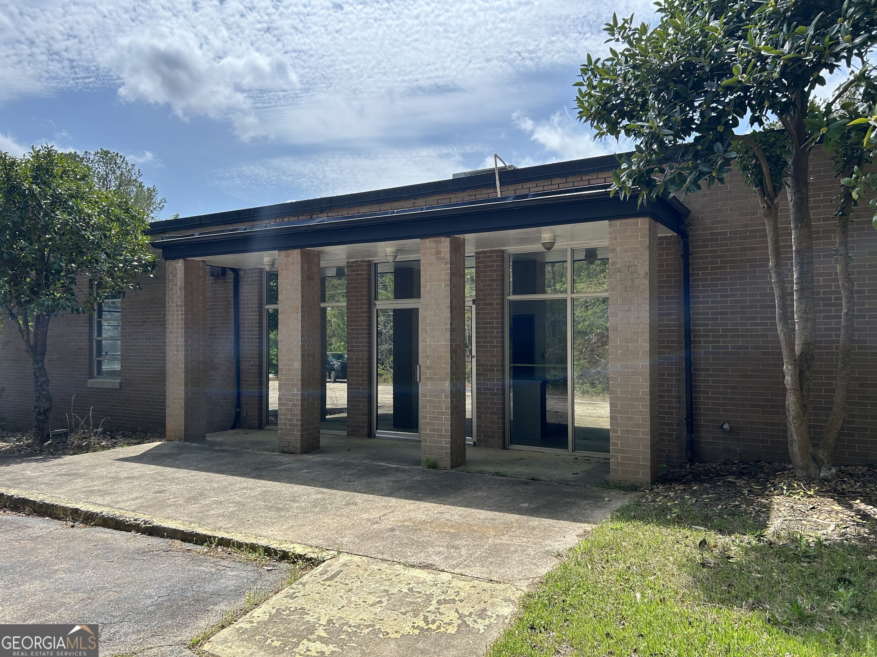 304 Fort DR