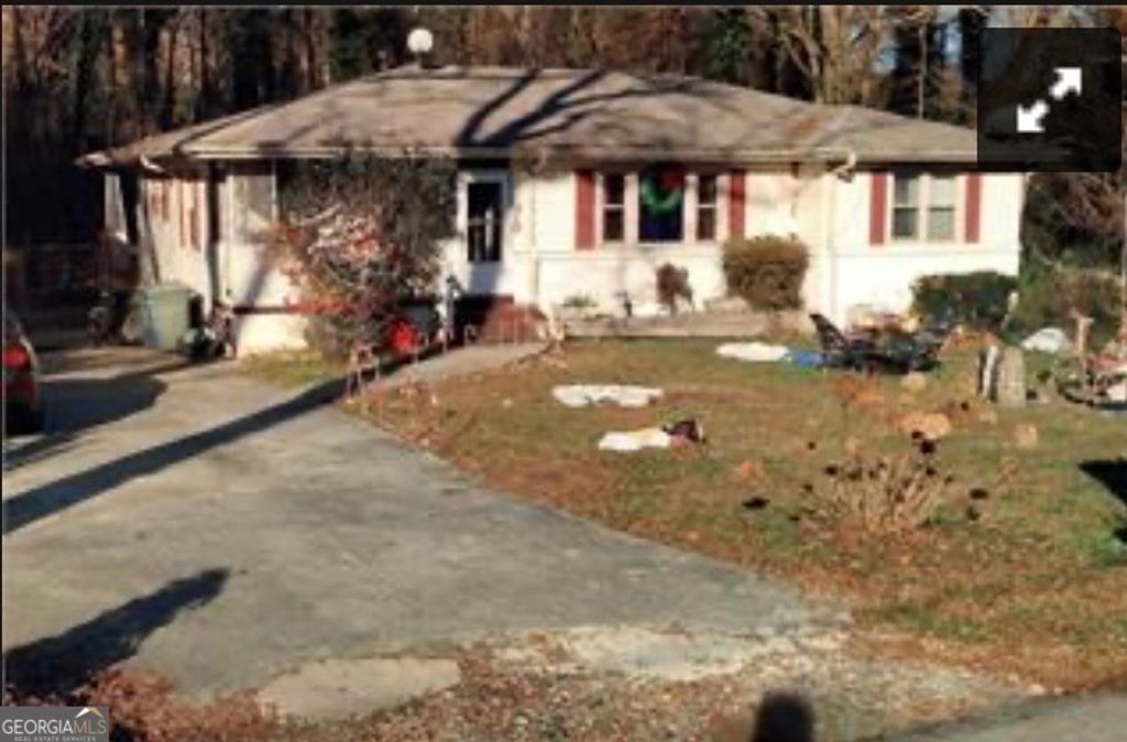 Photo of 17 Grove Park Place NW, Atlanta, GA 30318 (MLS # 10722343)