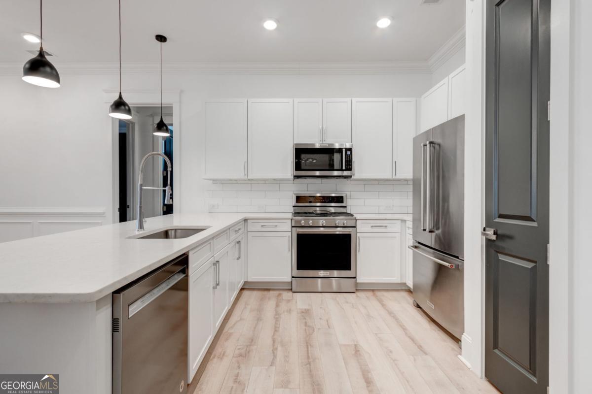 625 Piedmont AVE NE 2004