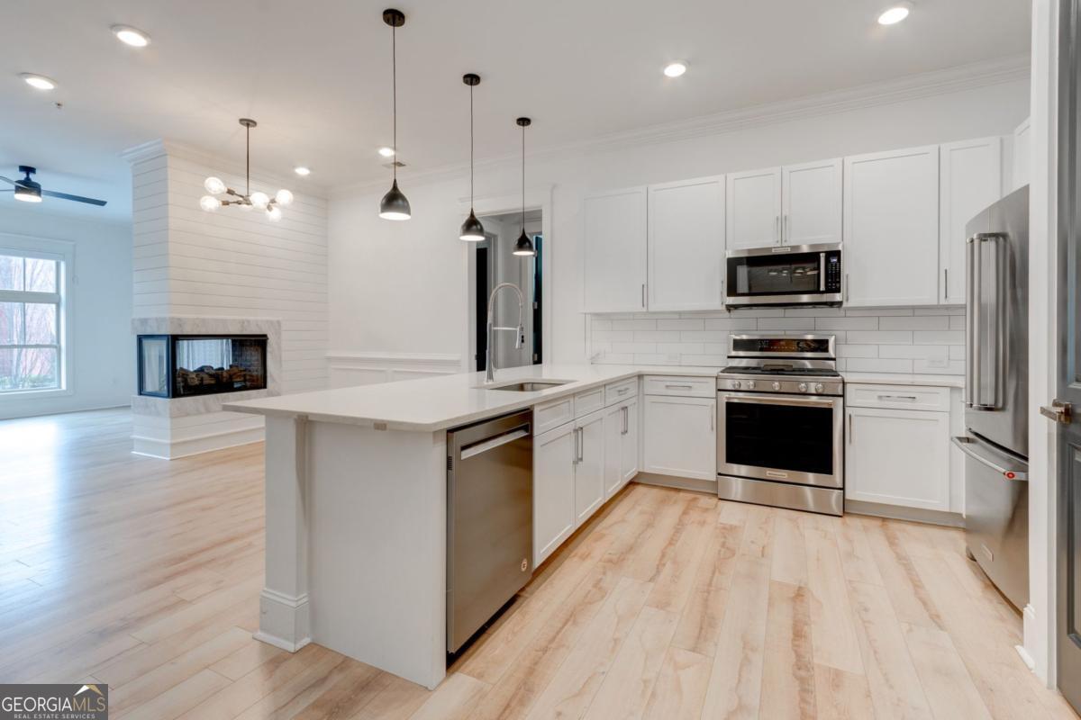 625 Piedmont AVE NE 2004