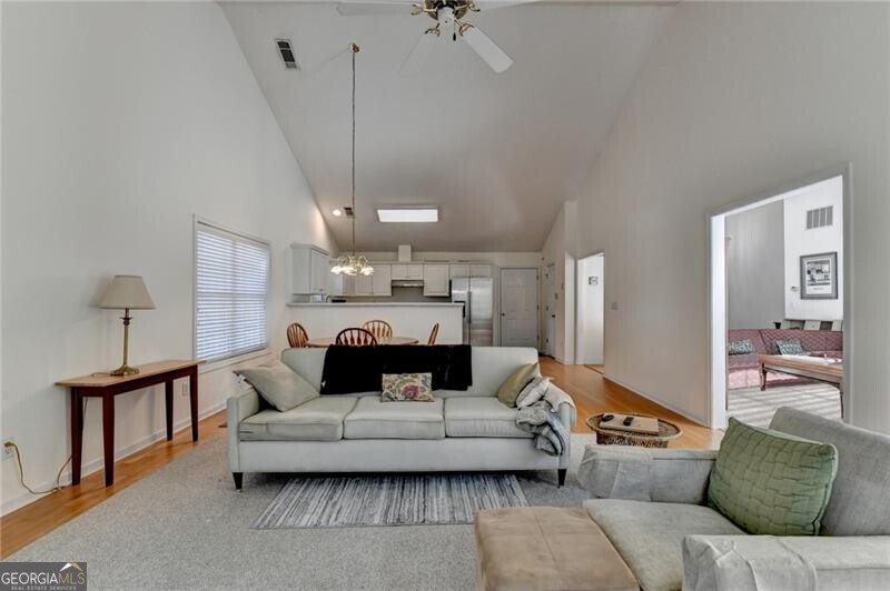 3643 Dunbar LN